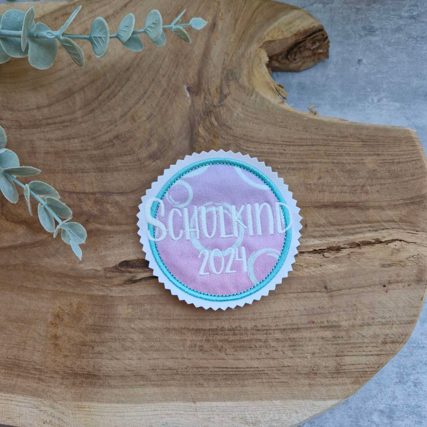 Applikation Aufnäher Button Klettie  | Schulkind 2025 | ZauBärwelt | Rund