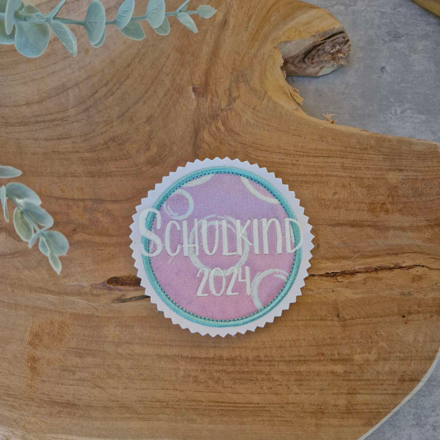 Applikation Aufnäher Button Klettie  | Schulkind 2025 | ZauBärwelt | Rund