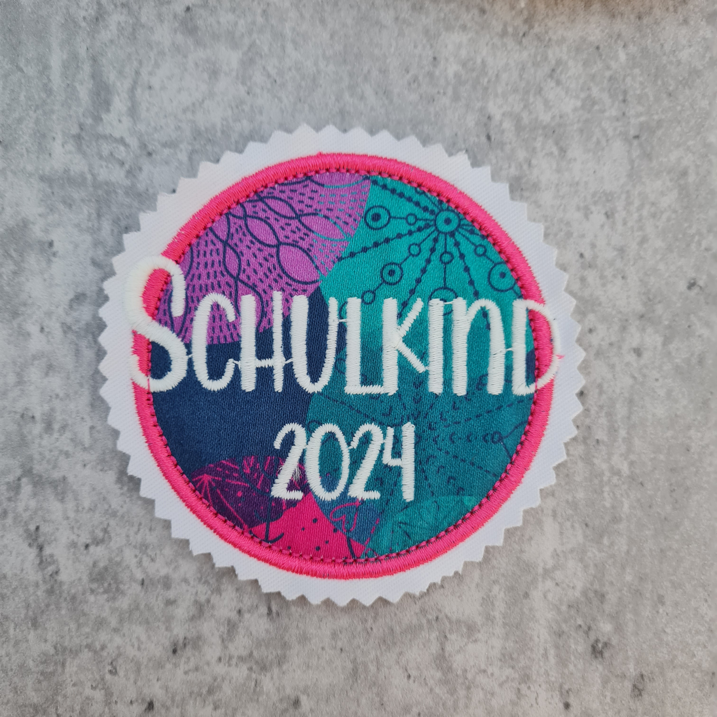 Applikation Aufnäher Button Klettie  | Schulkind 2025 | KorallBär | Rund