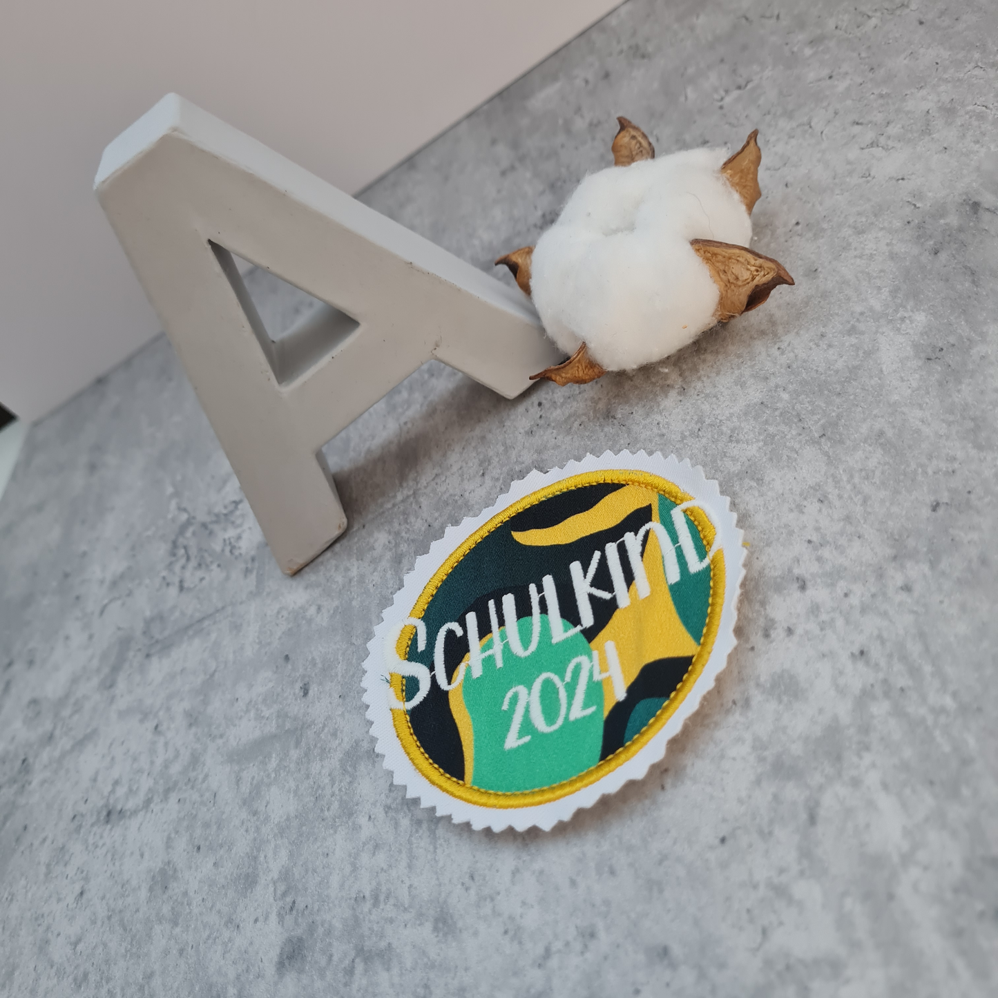 Applikation Aufnäher Button Klettie | Schulkind 2025 | TriBäratops | Rund