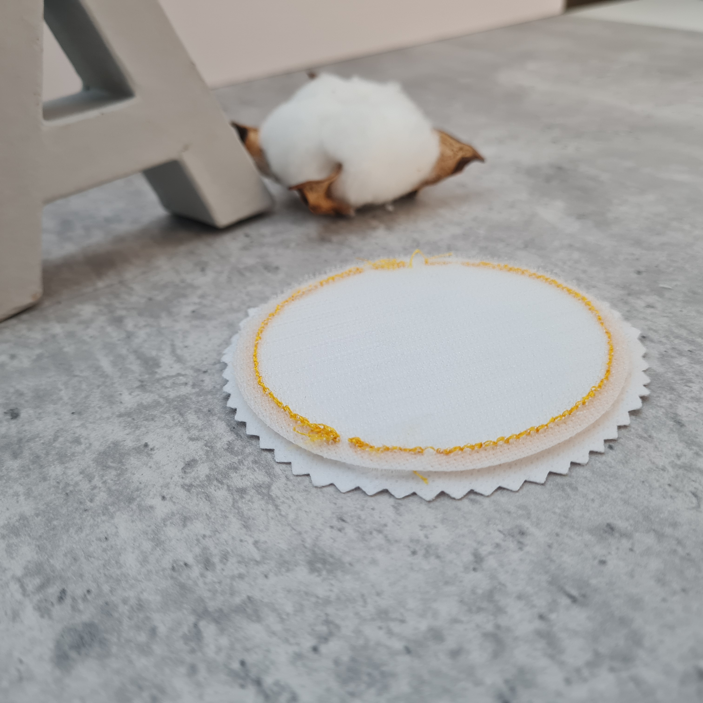 Applikation Aufnäher Button Klettie | Schulkind 2025 | TriBäratops | Rund