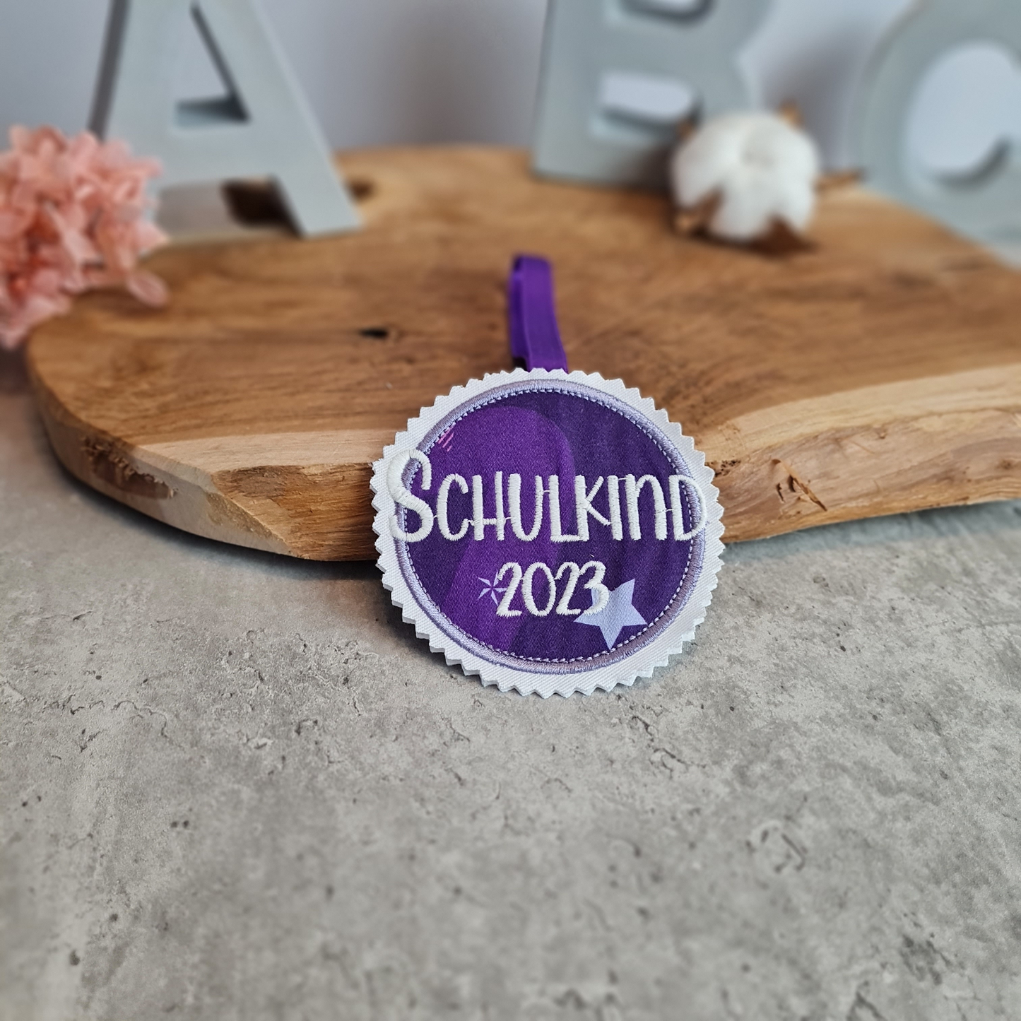 Applikation Aufnäher Button Klettie  | Schulkind 2025 | Pegasus Emily | Rund