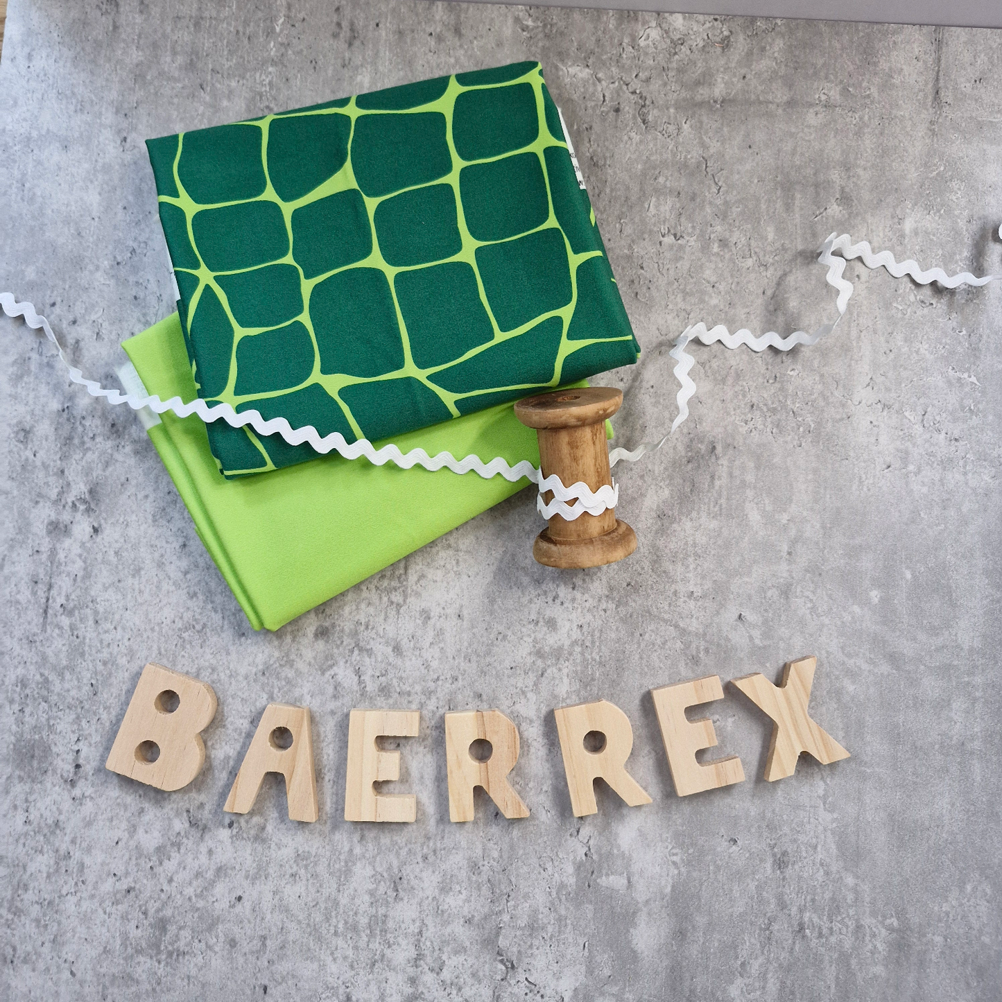 DiY Paket | Stoffpaket | "BärRex" | Hell-/Dunkelgrün