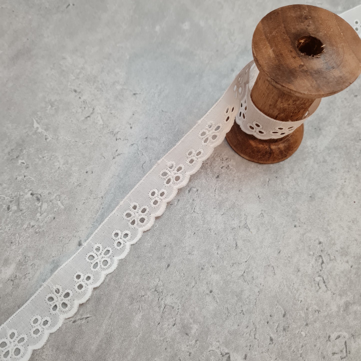 Spitze Festonspitze Spitzenborte Bordüre | Weiß | 20mm