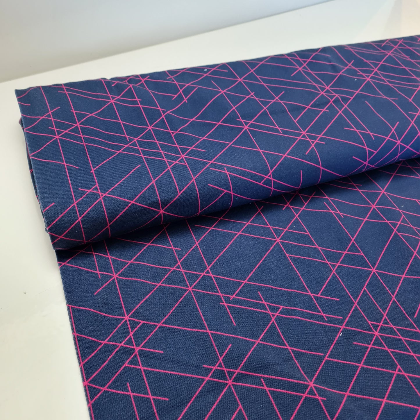 FrenchTerry | Streetstyle | Geometrische Linien | Magenta