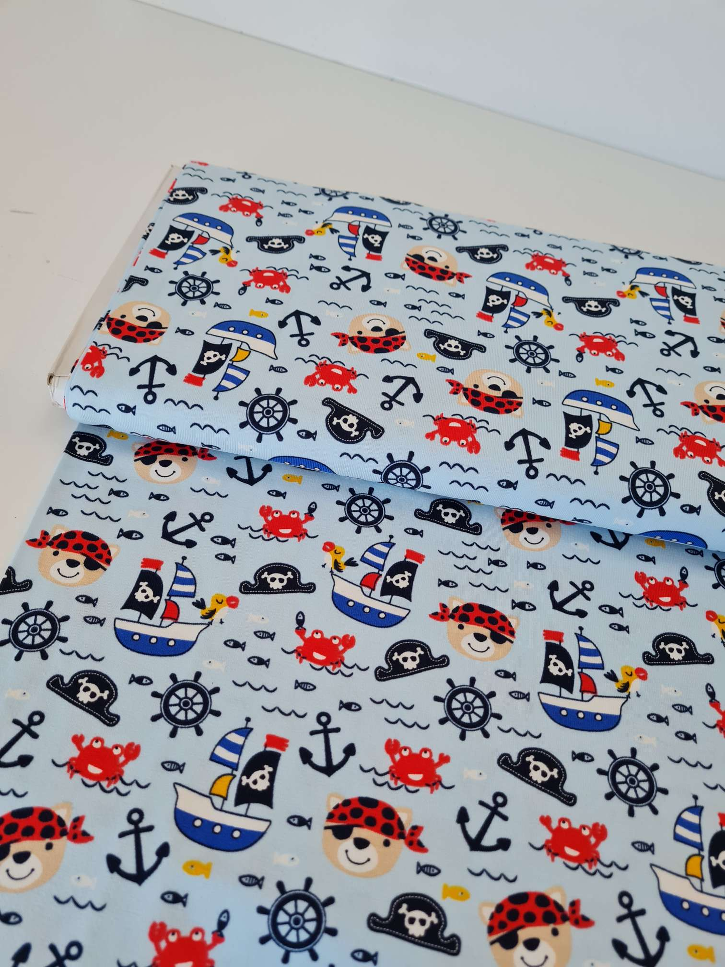 50 cm Abschnitte Baumwolljersey | Piraten | Hellblau