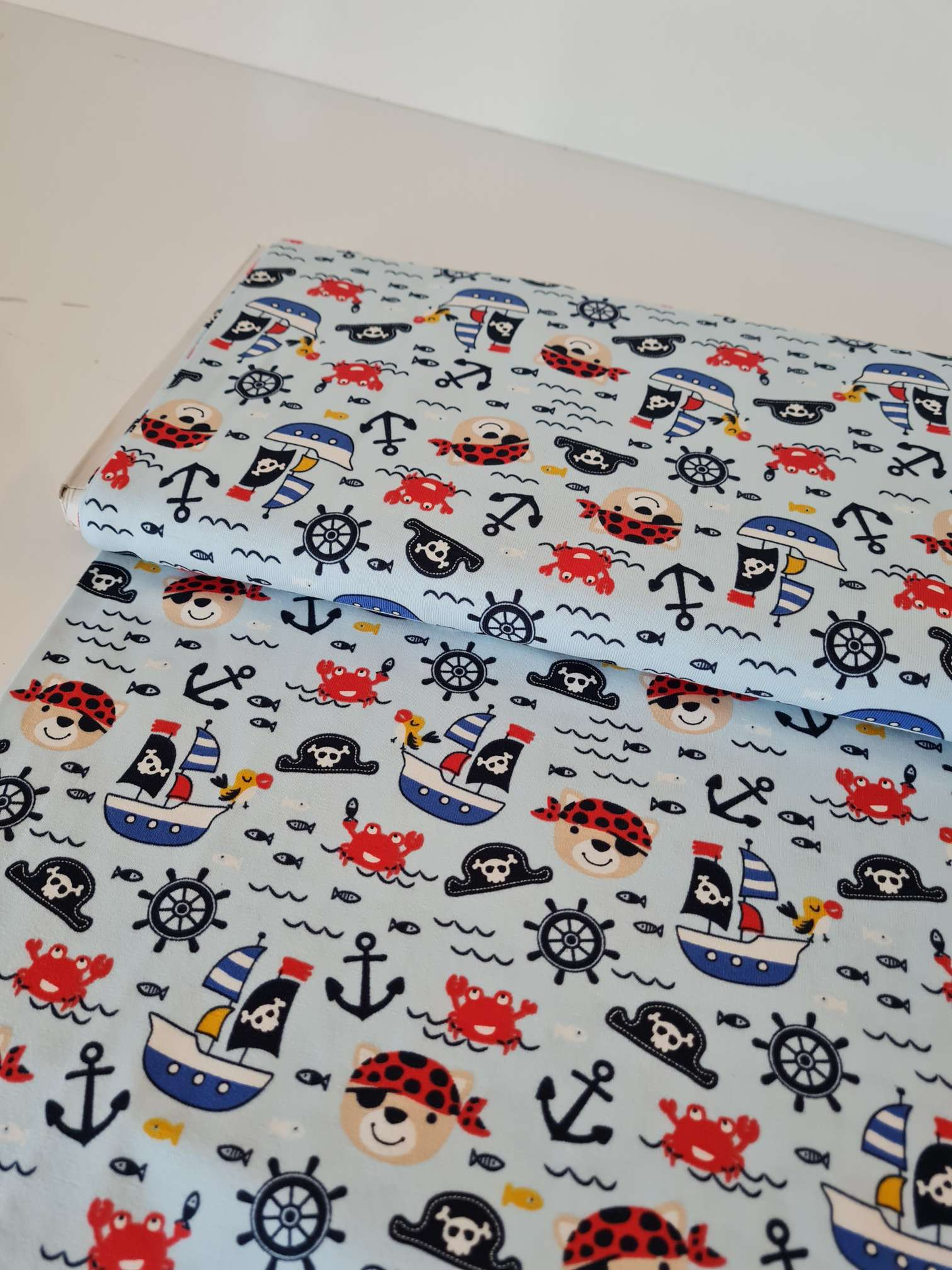 50 cm Abschnitte Baumwolljersey | Piraten | Hellblau