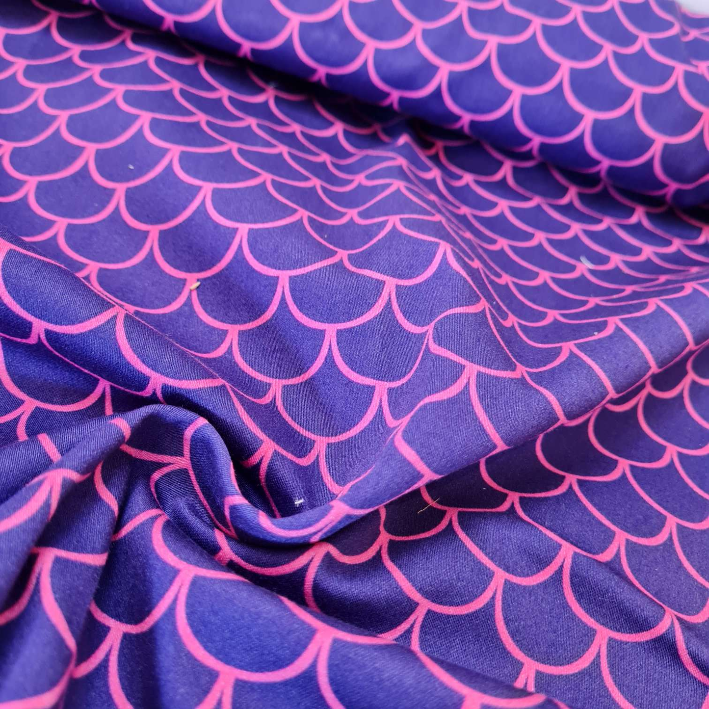 DiY Paket | Stoffpaket | "PerlentauchBär" | Schuppenstoff & Uni Rosa