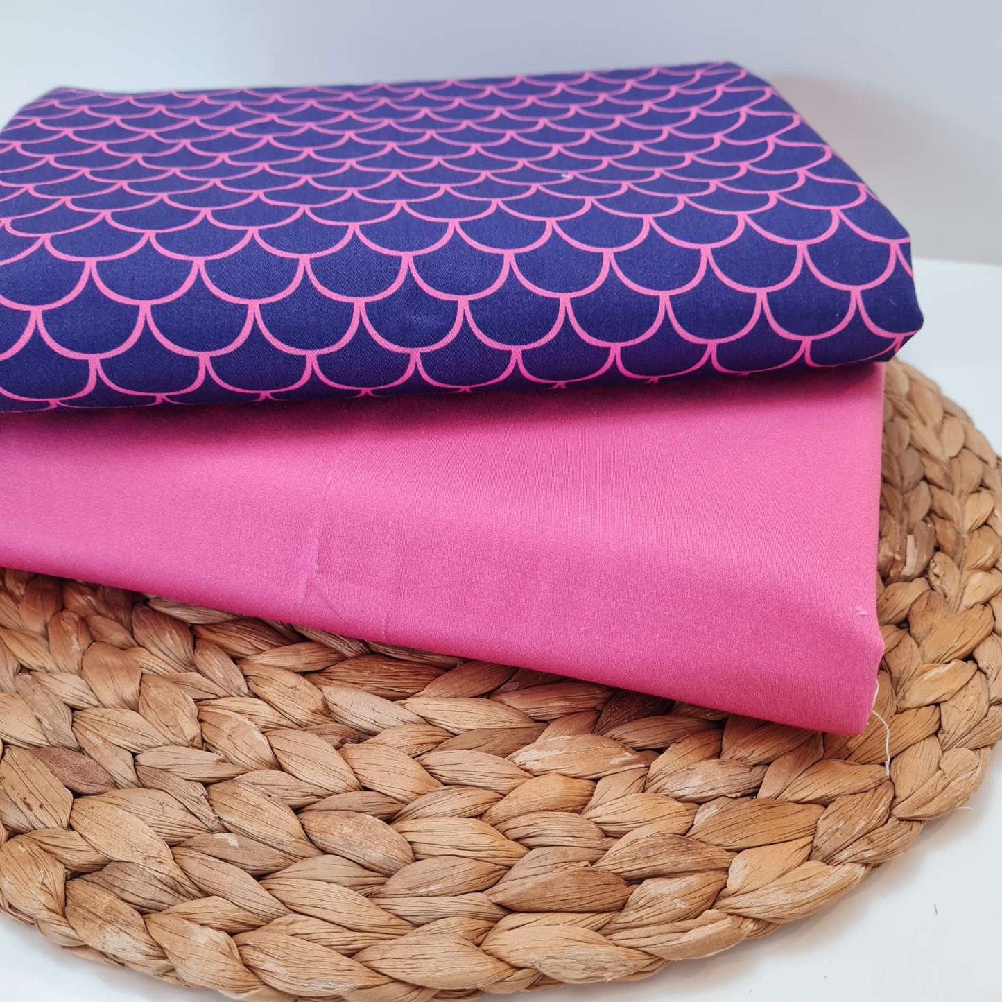 DiY Paket | Stoffpaket | "PerlentauchBär" | Schuppenstoff & Uni Rosa