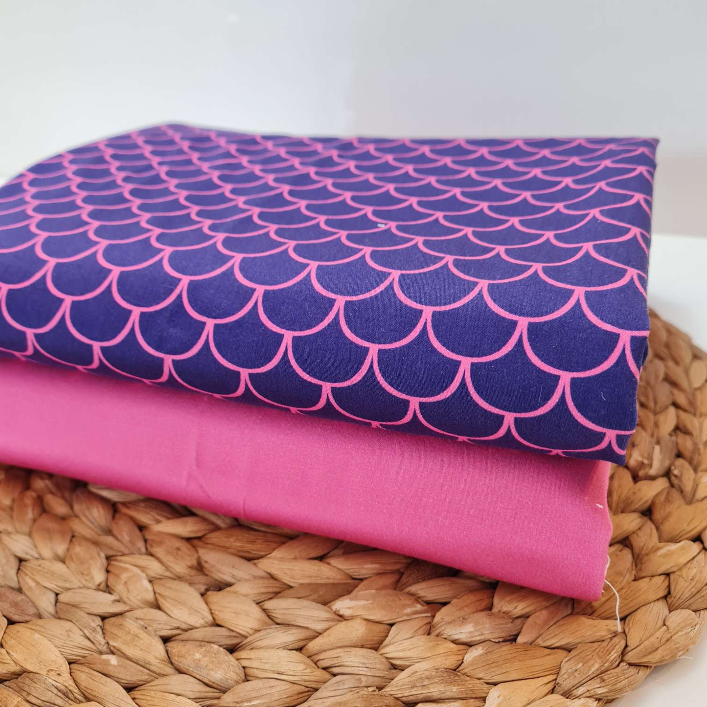 DiY Paket | Stoffpaket | "PerlentauchBär" | Schuppenstoff & Uni Rosa