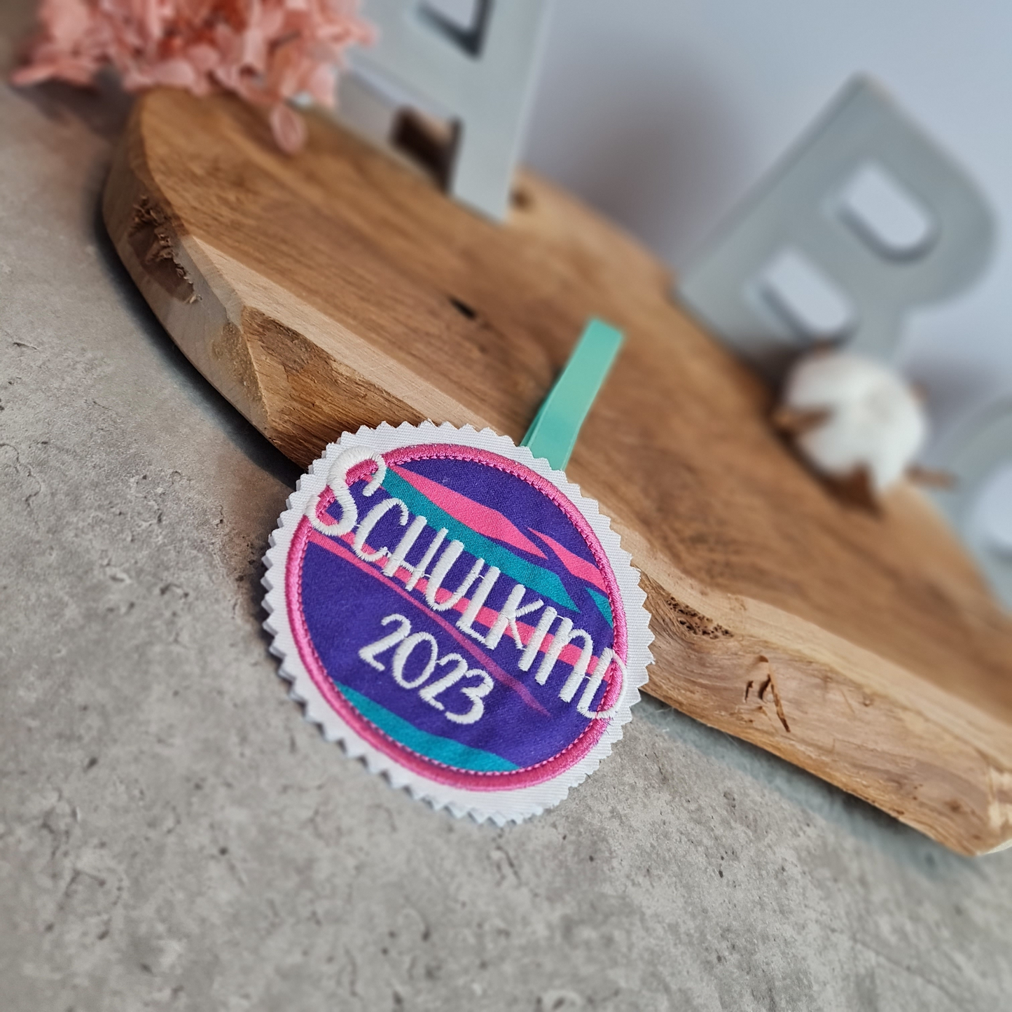 Applikation Aufnäher Button Klettie  | Schulkind 2025 | Shiny Dolphin | Rund