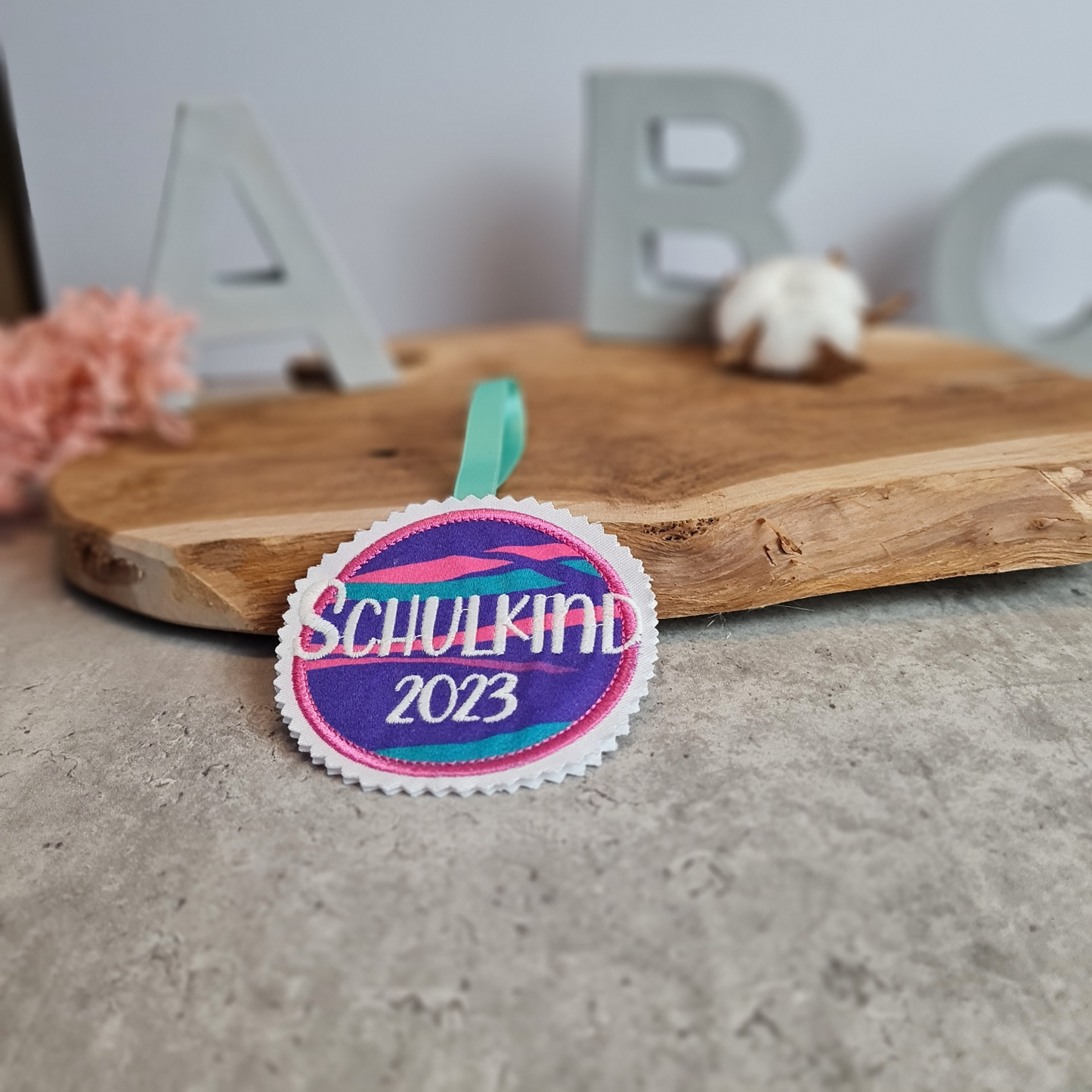 Applikation Aufnäher Button Klettie  | Schulkind 2025 | Shiny Dolphin | Rund